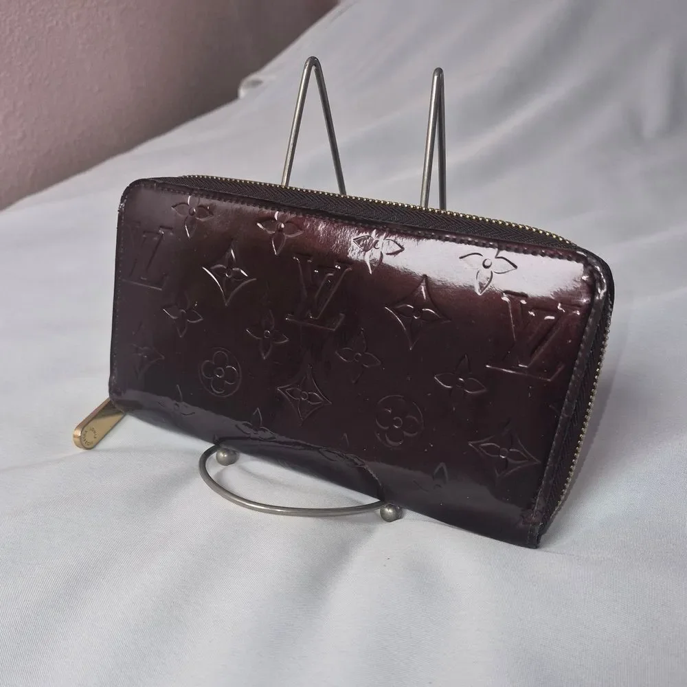 Authentic Louis Vuitton Monogram Vernis Patent Leather Rouge Fauviste Zip Wallet